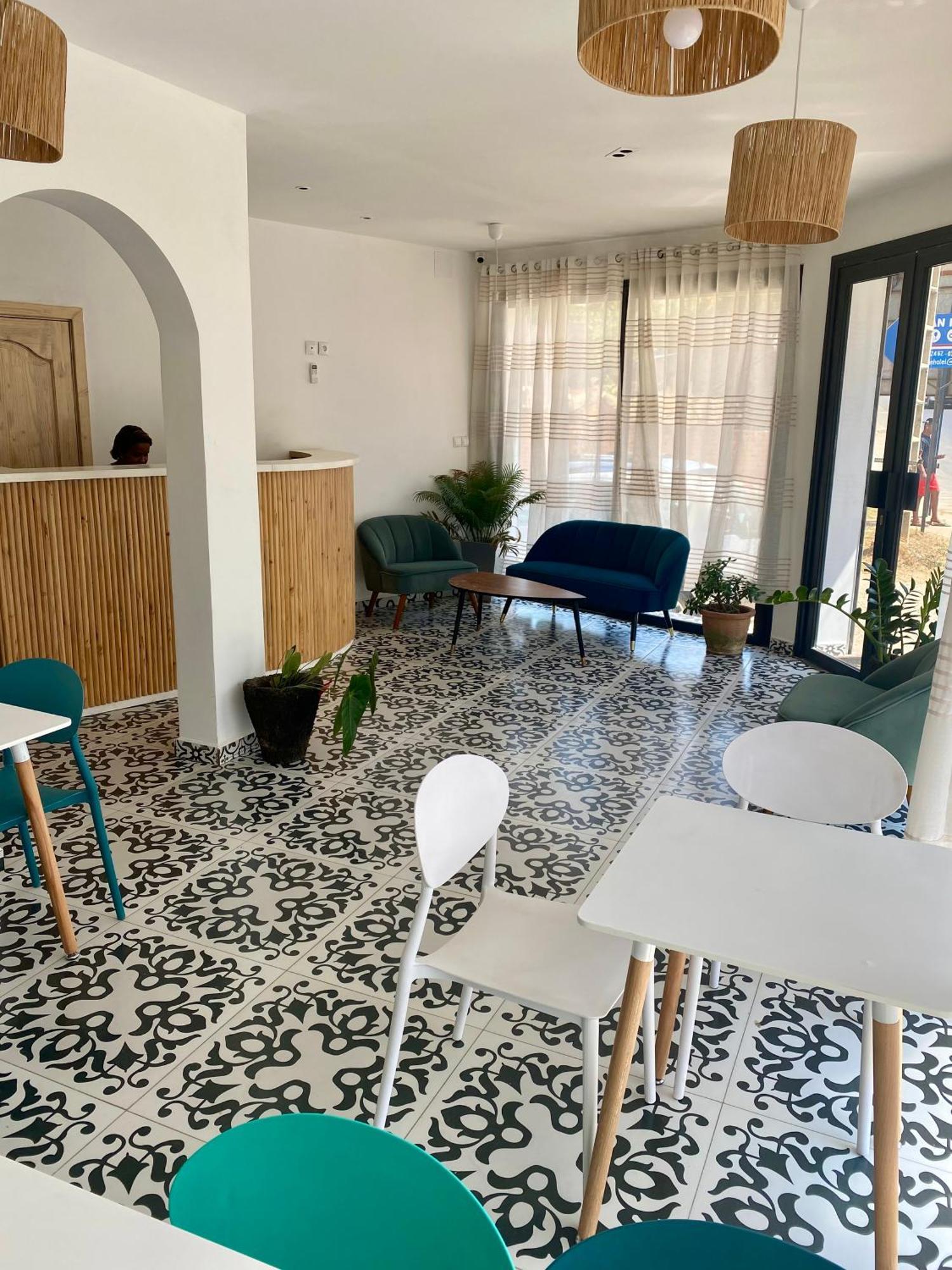 Hotel Escale - Aeroport Ivato Ivato  Εξωτερικό φωτογραφία